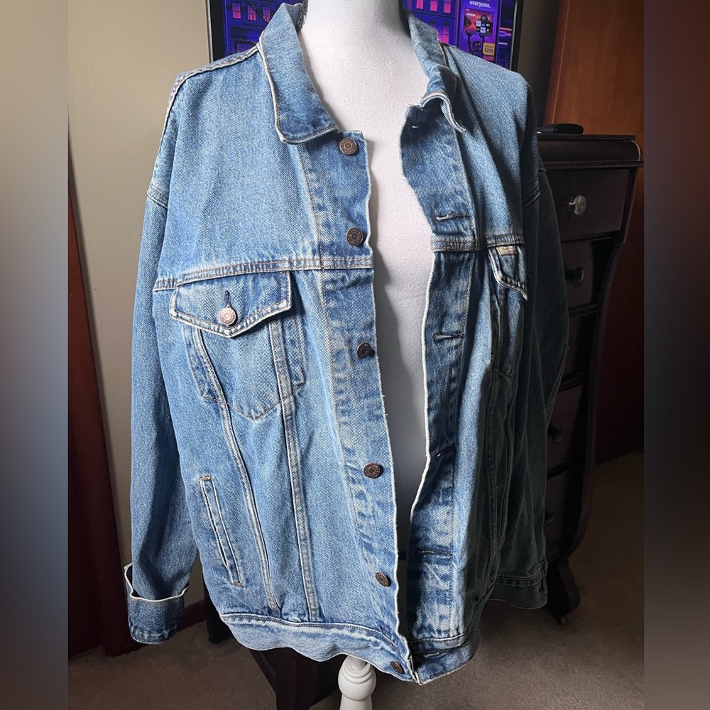 Levi’s denim jacket, vintage wash - men’s XL